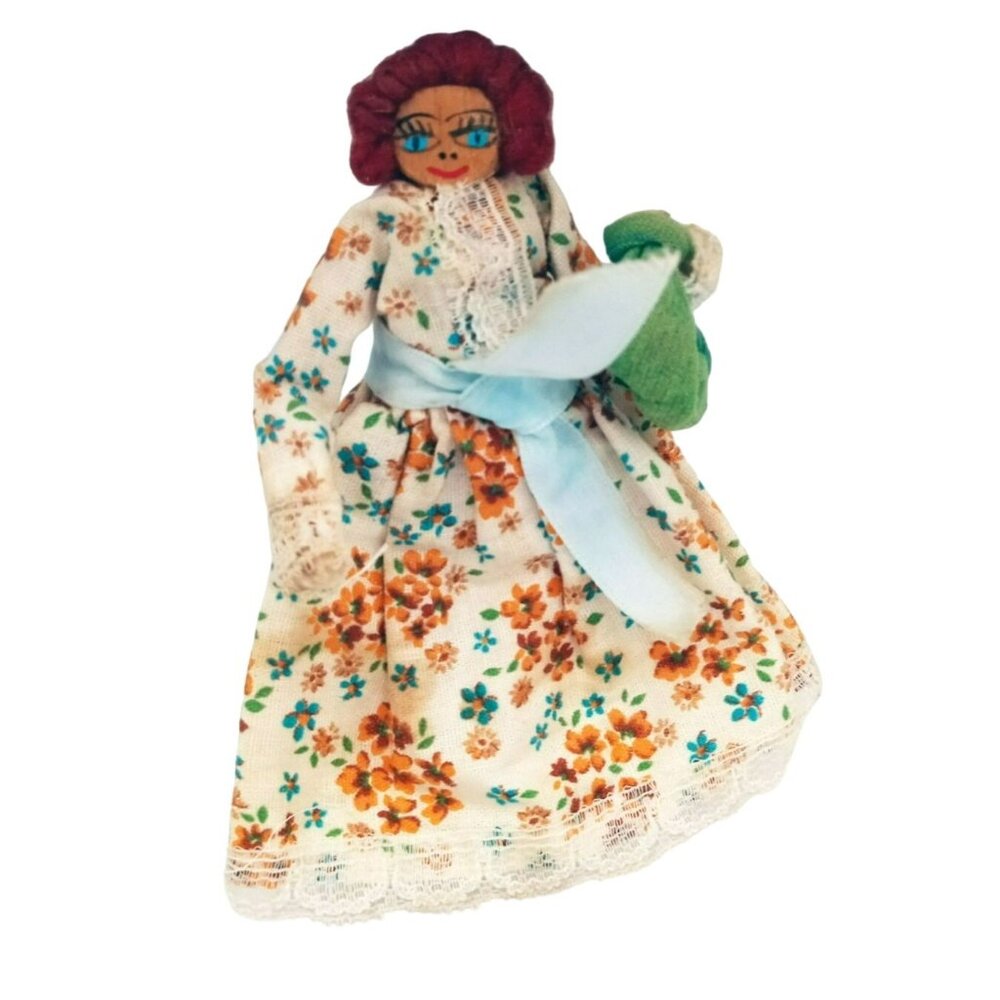 Dick Schnacke Mountain Craft Shop West Virginia Dress Woman Doll Clothespin Folk